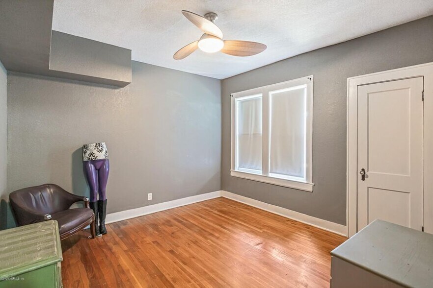 Third Bedroom - 809 Acosta Street