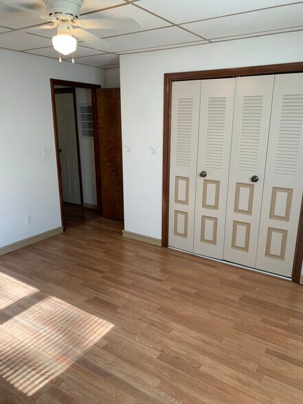Building Photo - 2526 Rebecca Ct W
