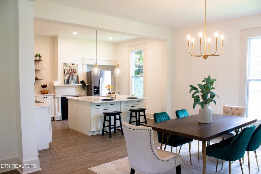 Building Photo - 570 Monroe St