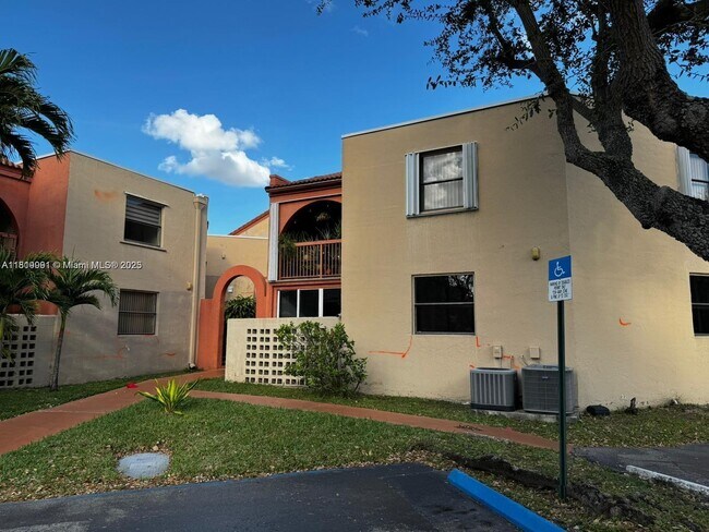 Primary Photo - 10257 NW 9th St Cir