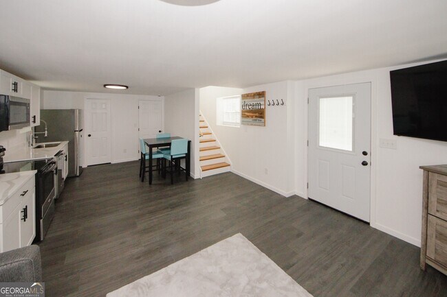 Building Photo - 6157 Orville Dr