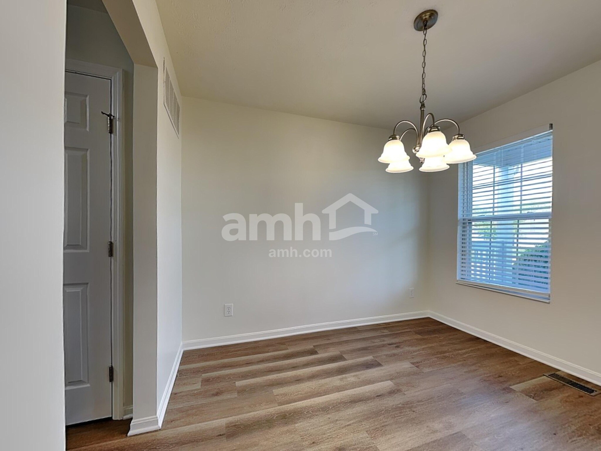 Building Photo - 6532 Kristine Dr