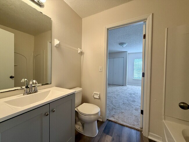 Building Photo - Stunning Townhouse with Breathtaking Water...