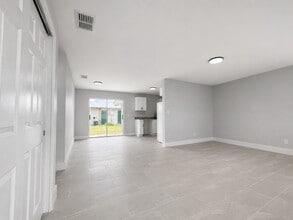 Building Photo - 5422/5424 Ninth Ave