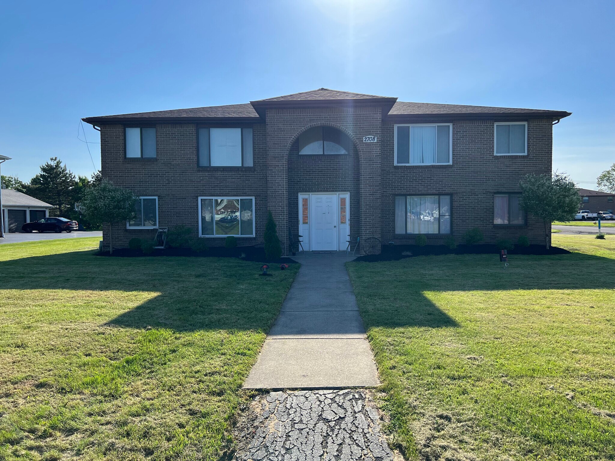 Building Photo - 2708 Alder Creek Dr S