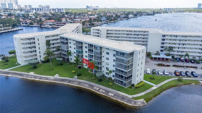 Building Photo - 3030 Marcos Dr