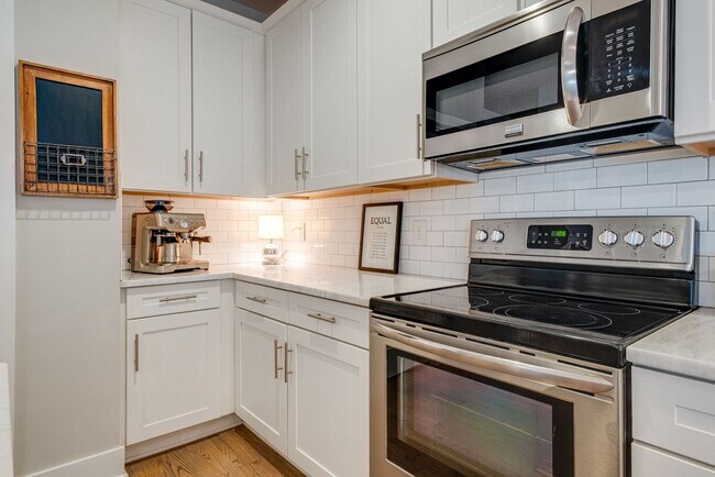 Building Photo - Delightful East Nashville Home for Rent!