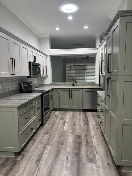 Building Photo - 1421 Carlow Cir