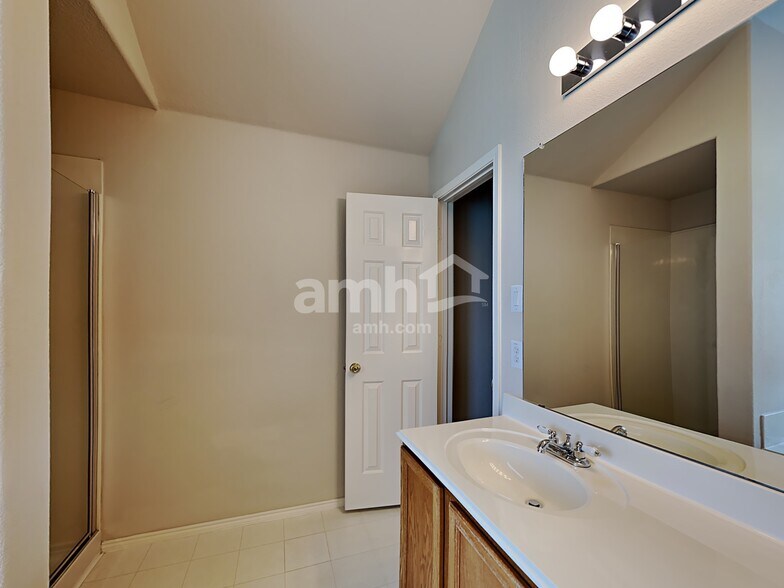 Building Photo - 209 Wenrick Dr