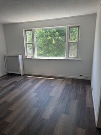 Building Photo - 720 S Webster Ave