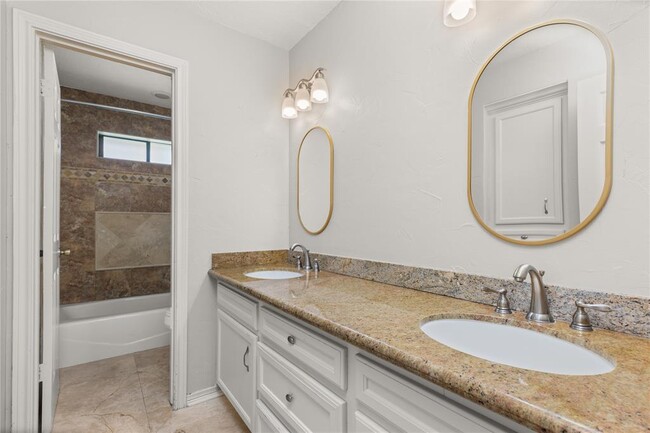Building Photo - 2922 Deer Hollow Dr