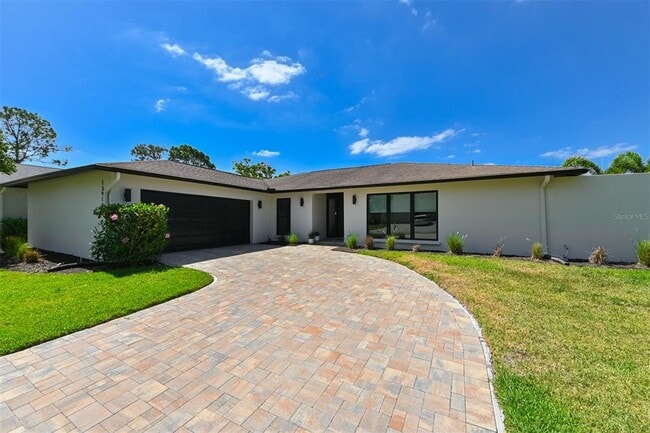 Building Photo - 13916 Wellesford Way