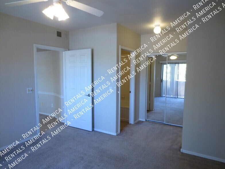 Building Photo - 15095 N Thompson Peak Pkwy