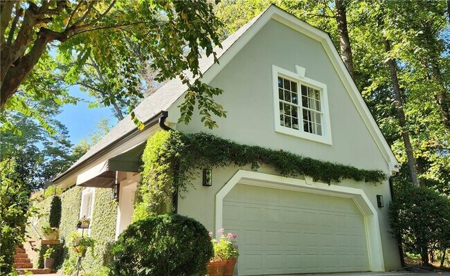 Building Photo - 4224 E Conway Dr NW