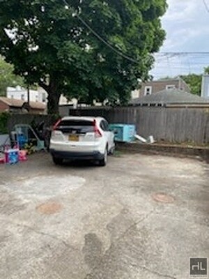 Building Photo - 78 AVENUE