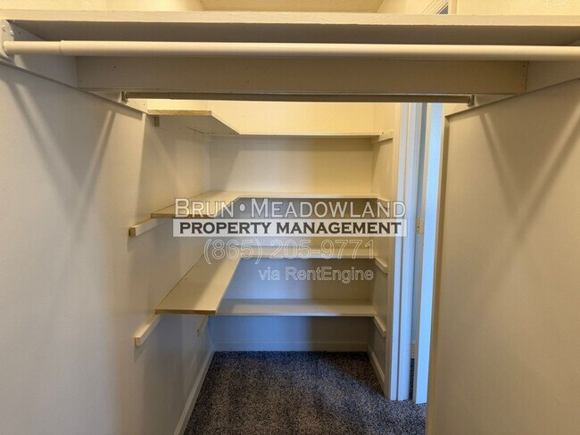 Building Photo - 9101 Parktop Ln NW