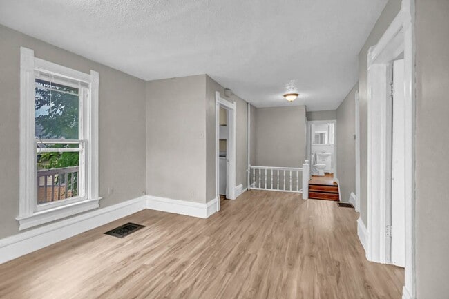 Building Photo - 1120 1/2 Washington St