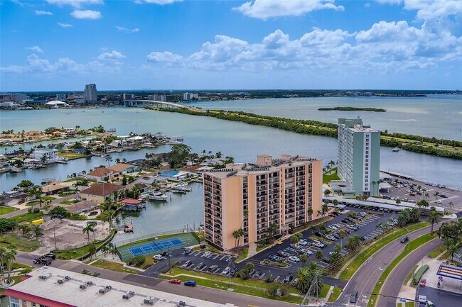 Building Photo - 51 Island Way