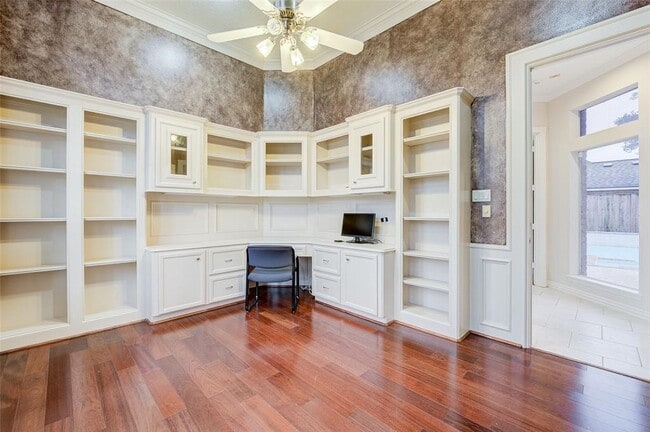 Building Photo - 3615 Whidbey Ct