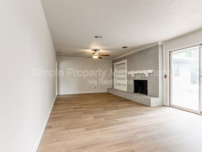 Building Photo - 5816 NW 90th St