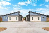 Building Photo - 4005 Jaxson Ln