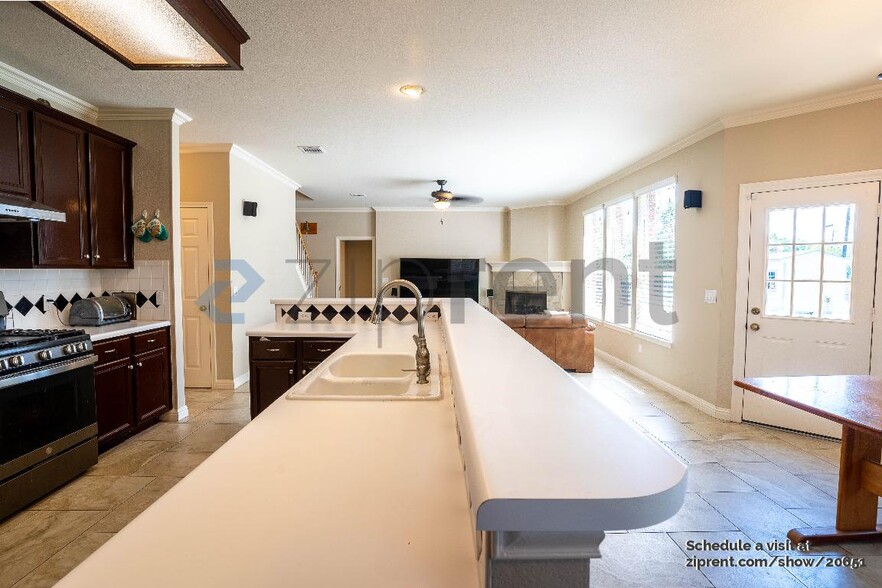Building Photo - 3505 Malone Dr