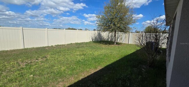 Building Photo - 8557 Triumph Cir