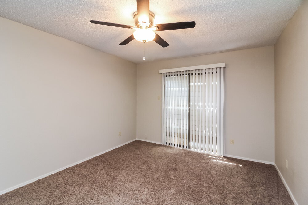 Building Photo - 635 Las Brisas Dr