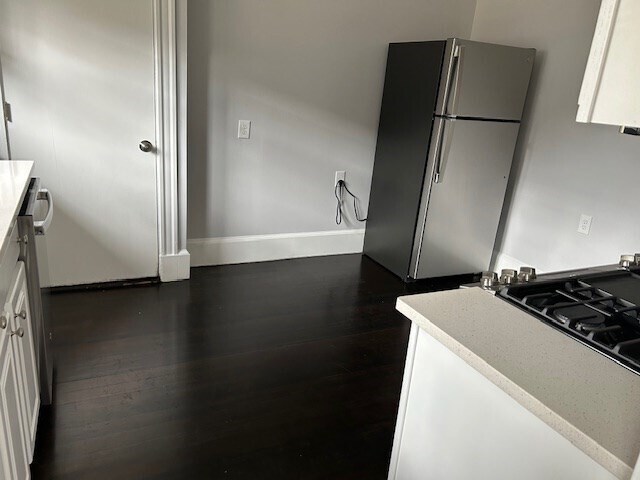 Building Photo - 84 Aberdeen Ave