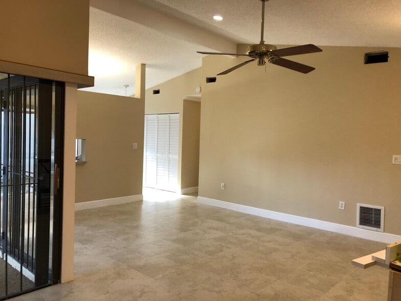 Building Photo - 9164 SW 132nd Ln