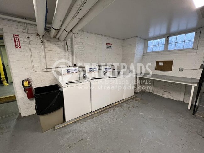 Building Photo - 1 bedroom in Boston MA 02130
