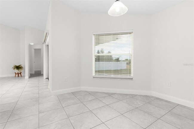 Building Photo - 525 Drayton Rd
