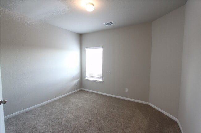 Building Photo - 24923 Lorenzo Glaze Trail