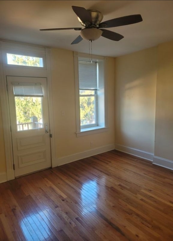 Building Photo - 4549-4551-4551 Oakland Ave