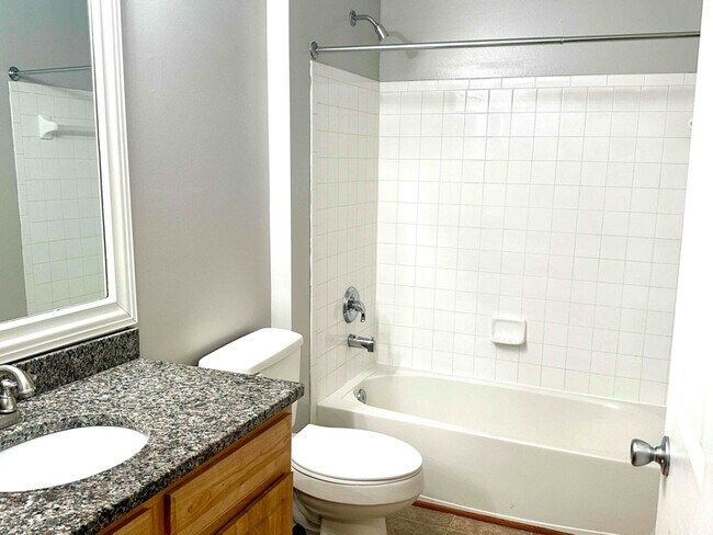 Building Photo - 45512 Westmeath Way