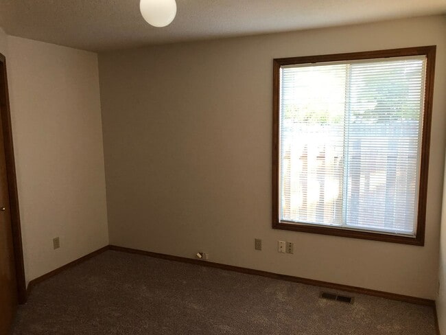 Building Photo - 3911 NW 166th Dr