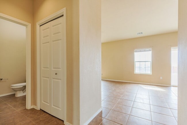 Building Photo - Beautiful Two Story House