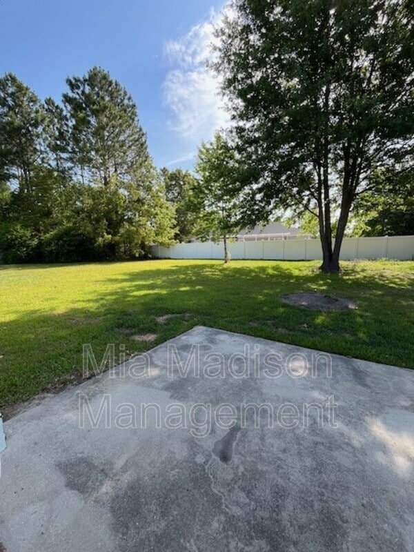 Building Photo - 275 Abigail Cir