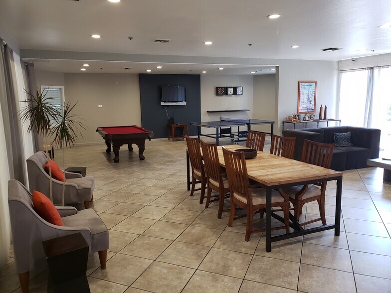 Building Photo - 6400 Christie Ave