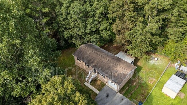 Building Photo - 876 Childress Hollow Rd