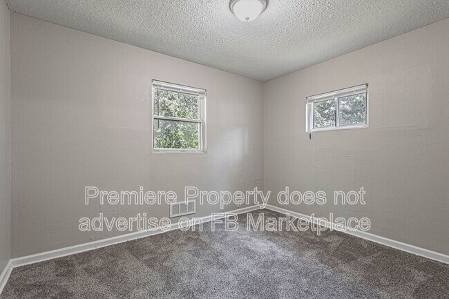 Building Photo - 7300 E 112th St