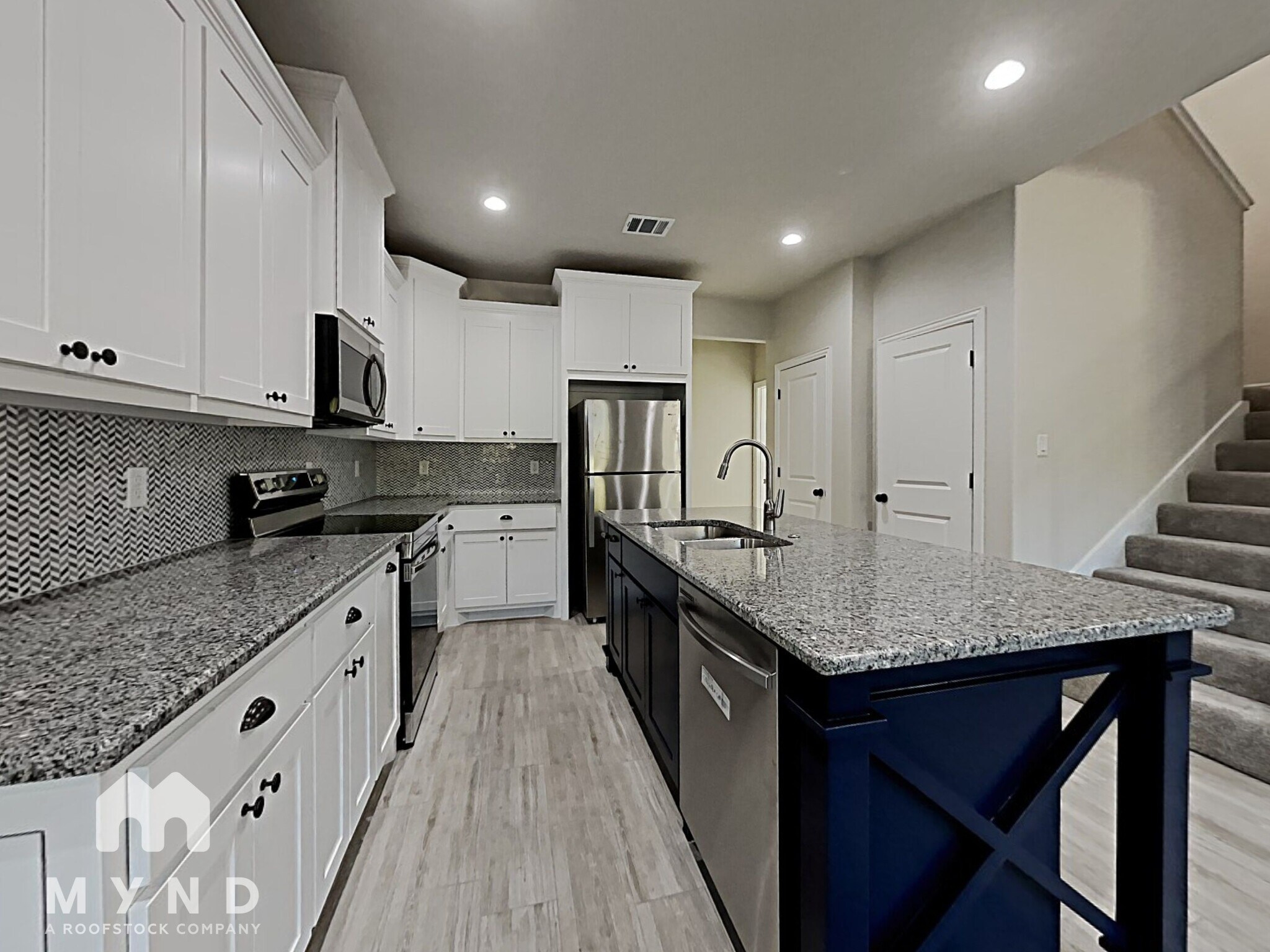Building Photo - 5612 San Jacinto Dr