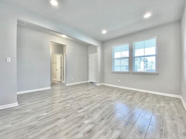 Building Photo - 2420 Pecan Island Dr