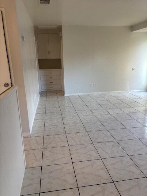 Building Photo - 1570 W Ramona Dr