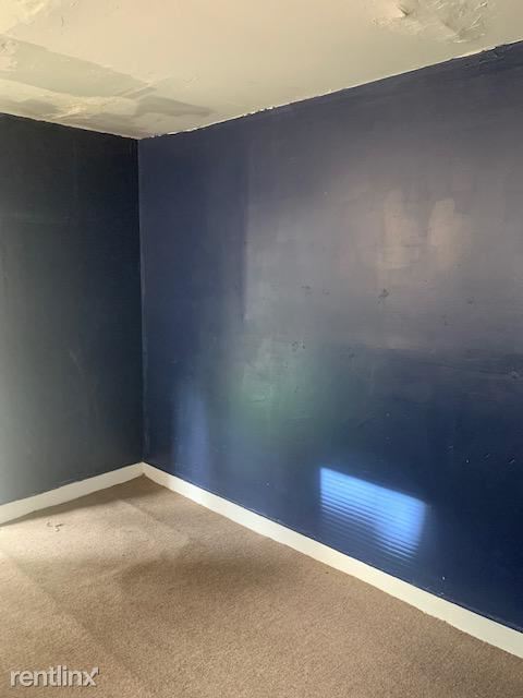 Building Photo - 5 br, 2 bath Townhome - 1428 N Eden St