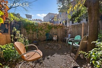 Building Photo - 352 Lexington Ave