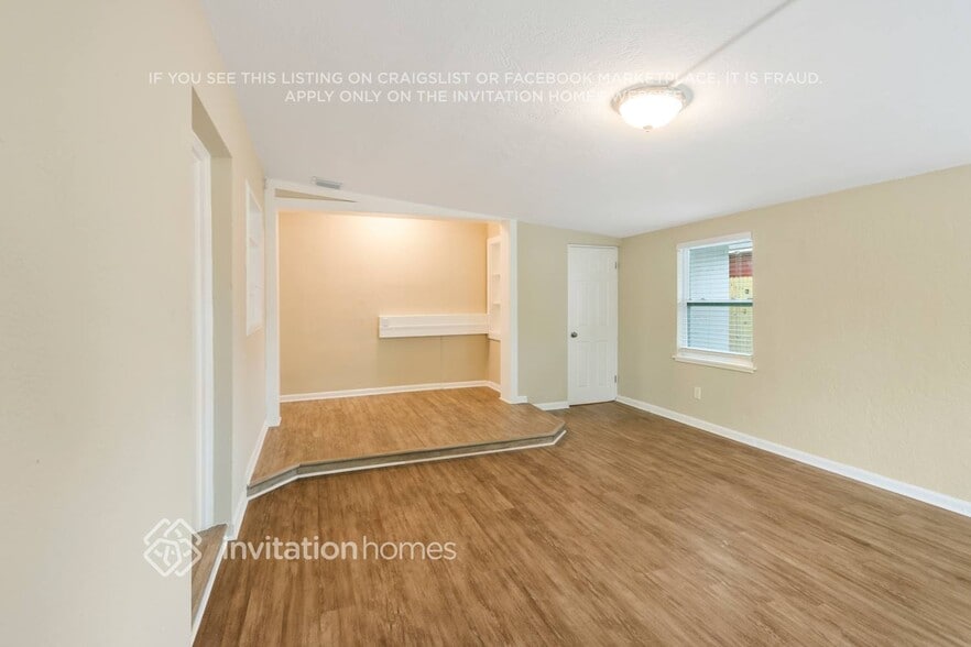 Building Photo - 5205 10th Ave S