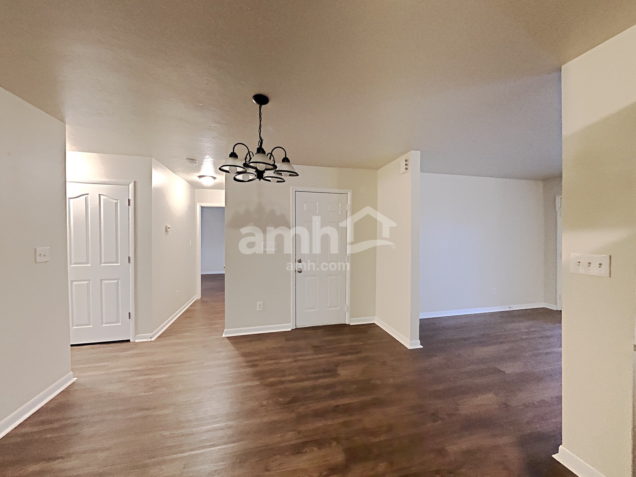 Building Photo - 845 Grove Creek Dr