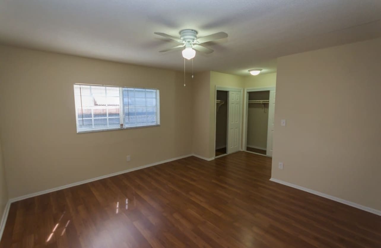 Building Photo - 4986 NW 39th St