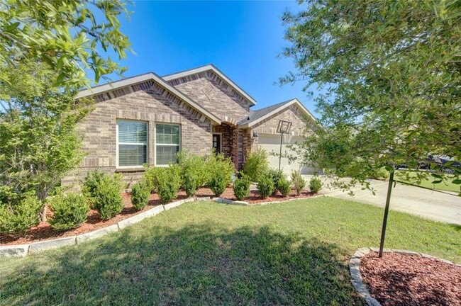 Building Photo - 9011 Hemlock Dr